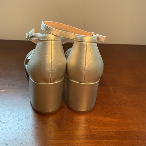 A New Day Pumps Silver Size 9 Women’s in Box - Picture 5 of 7